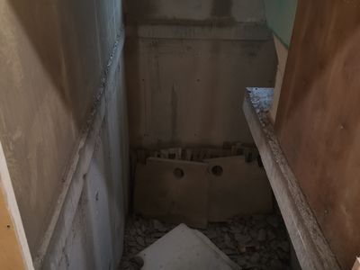 Банк: демонтаж перекрытия под лестницу — фото 2